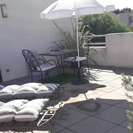 Calme Et Confortable Bed & Breakfast